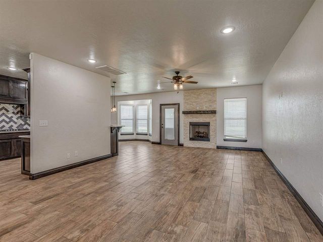 5605 NE Snowy Owl, Elgin, OK 73538