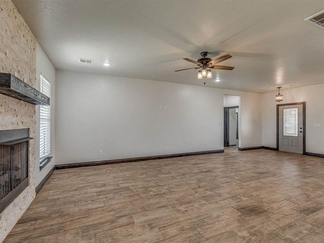 5605 NE Snowy Owl, Elgin, OK 73538