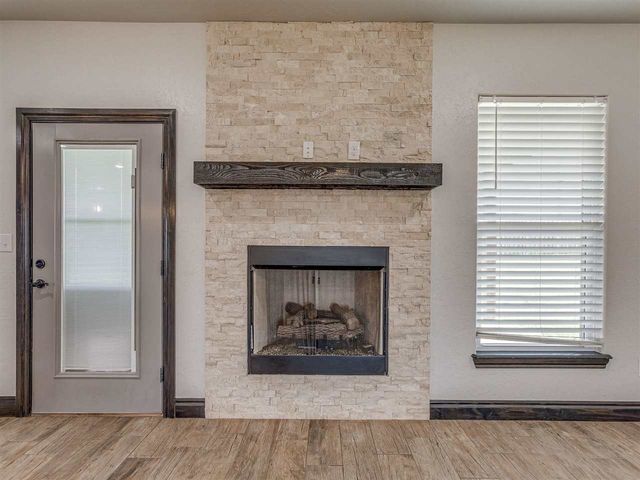 5605 NE Snowy Owl, Elgin, OK 73538