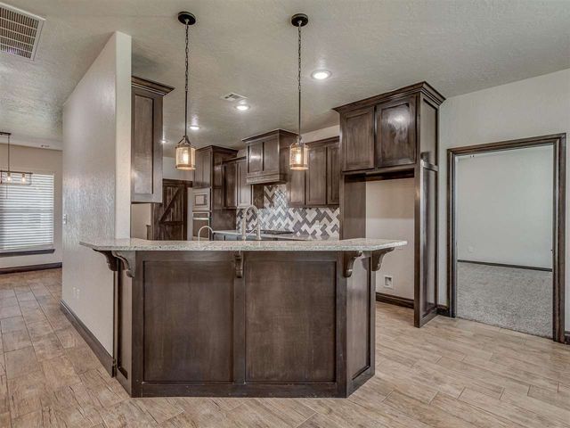 5605 NE Snowy Owl, Elgin, OK 73538