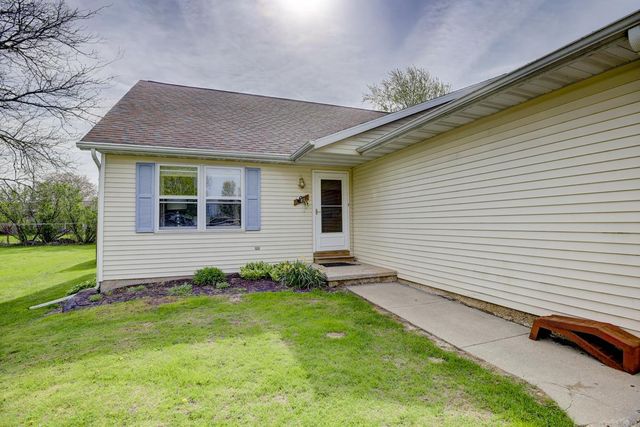 1124 Hubbell Street, Marshall, WI 53559