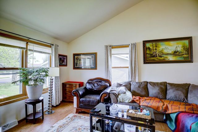 1124 Hubbell Street, Marshall, WI 53559