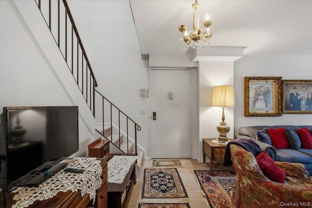 107 N Broadway 205B, White Plains, NY 10603