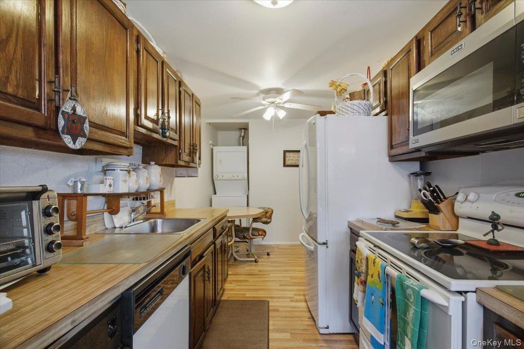 107 N Broadway 205B, White Plains, NY 10603 — photo 4