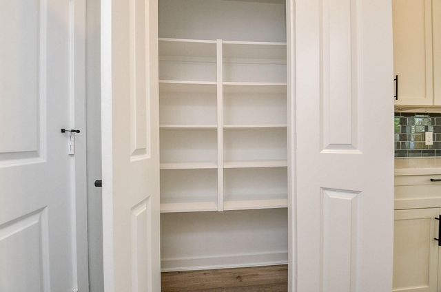 6708 Parker Grove Lane, Houston, TX 77076