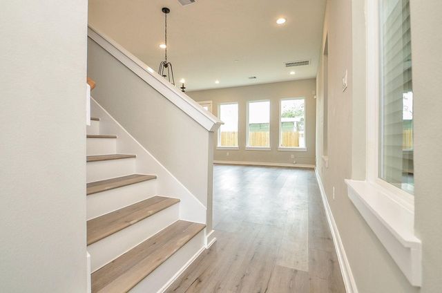 6708 Parker Grove Lane, Houston, TX 77076