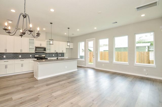 6708 Parker Grove Lane, Houston, TX 77076