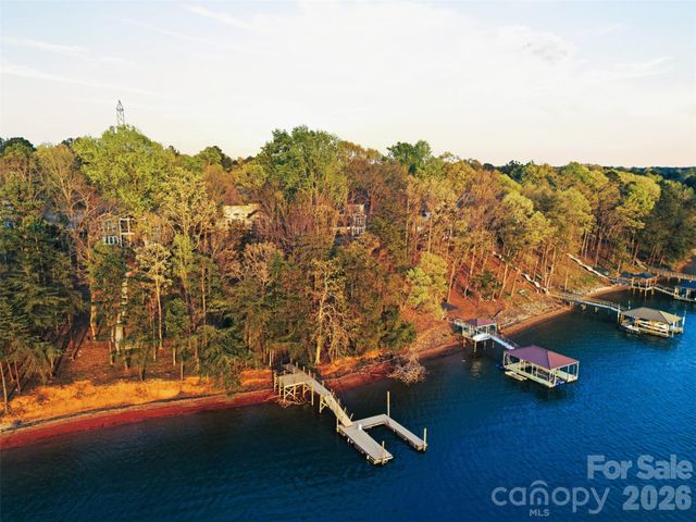 220 Woodwinds Drive, Mount Holly, NC 28120