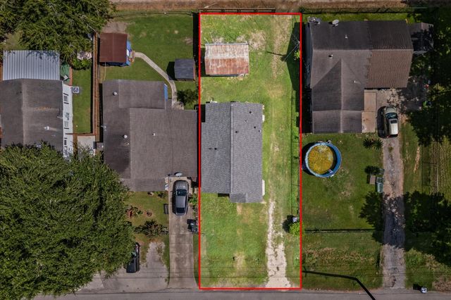 1219 Walnut Avenue, Rosenberg, TX 77471