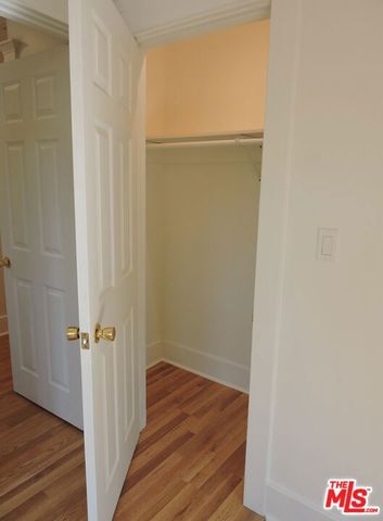 559 N Windsor Boulevard, Los Angeles, CA 90004