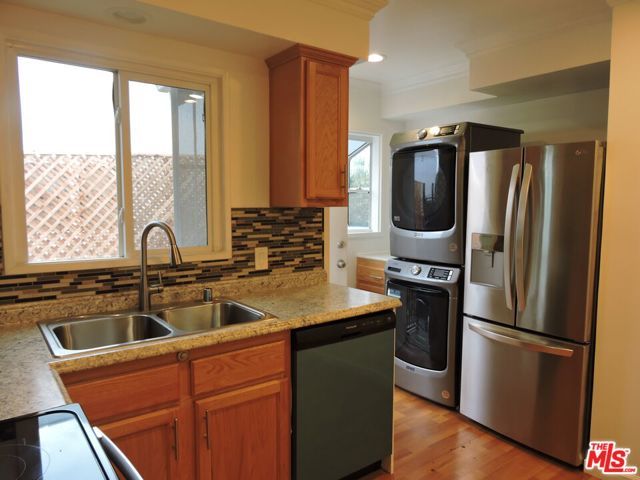 559 N Windsor Boulevard, Los Angeles, CA 90004
