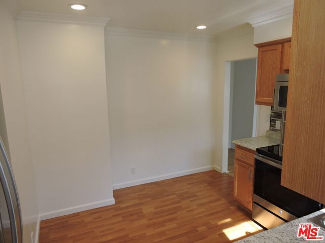 559 N Windsor Boulevard, Los Angeles, CA 90004
