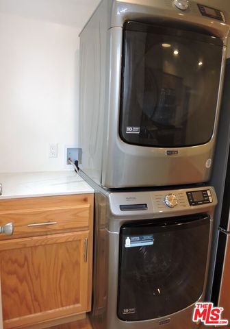559 N Windsor Boulevard, Los Angeles, CA 90004