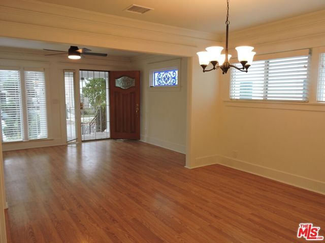 559 N Windsor Boulevard, Los Angeles, CA 90004