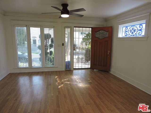 559 N Windsor Boulevard, Los Angeles, CA 90004