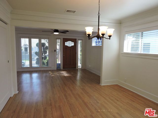 559 N Windsor Boulevard, Los Angeles, CA 90004