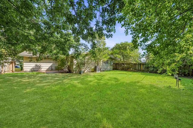 7043 Hendon Lane, Houston, TX 77074