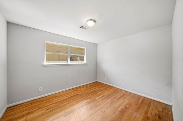 7043 Hendon Lane, Houston, TX 77074