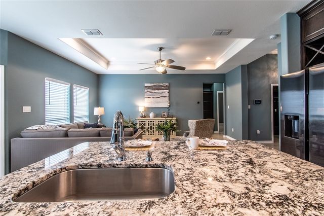 7225 Lake Serenity Dr, Corpus Christi, TX 78414