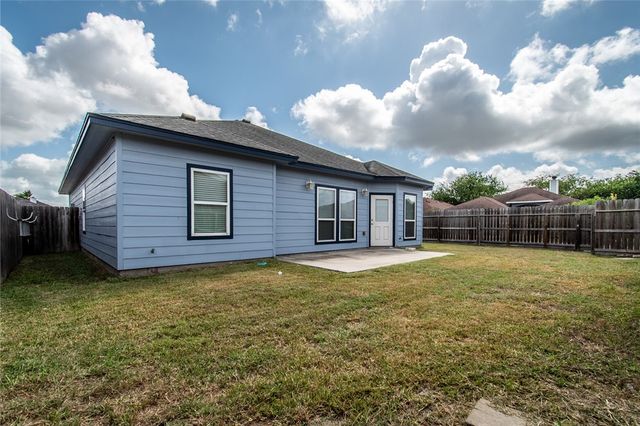 7225 Lake Serenity Dr, Corpus Christi, TX 78414