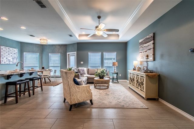 7225 Lake Serenity Dr, Corpus Christi, TX 78414