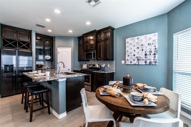 7225 Lake Serenity Dr, Corpus Christi, TX 78414