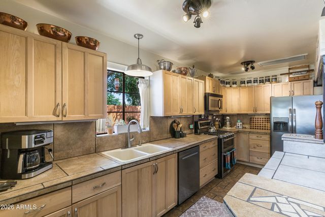 1601 W MULBERRY Drive, Phoenix, AZ 85015