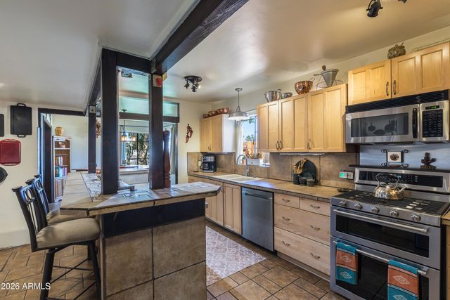 1601 W MULBERRY Drive, Phoenix, AZ 85015