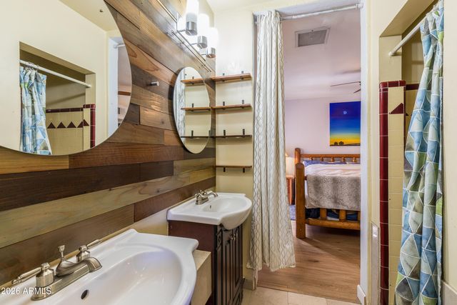 1601 W MULBERRY Drive, Phoenix, AZ 85015