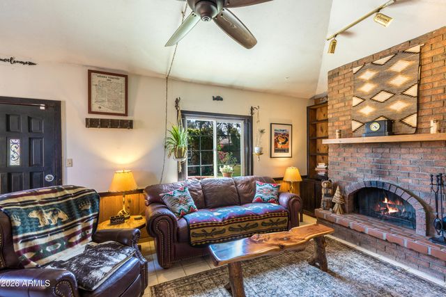 1601 W MULBERRY Drive, Phoenix, AZ 85015