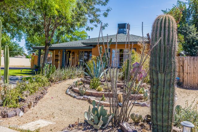 1601 W MULBERRY Drive, Phoenix, AZ 85015