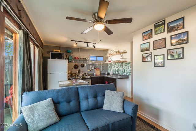 1601 W MULBERRY Drive, Phoenix, AZ 85015