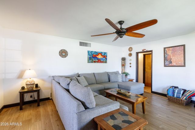 1601 W MULBERRY Drive, Phoenix, AZ 85015