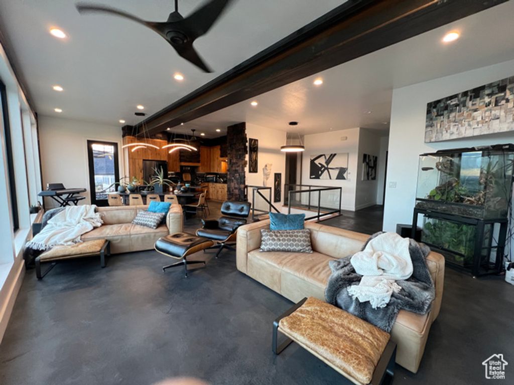 Image 7 of property listing at 195 E 3575 N, North Ogden, UT 84414