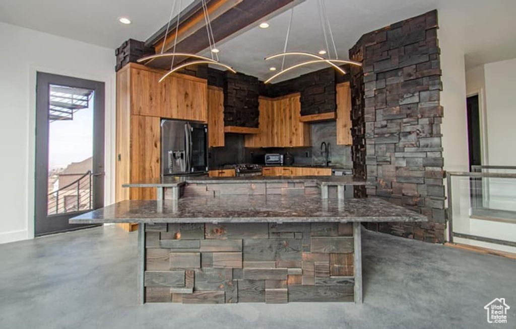 Image 8 of property listing at 195 E 3575 N, North Ogden, UT 84414