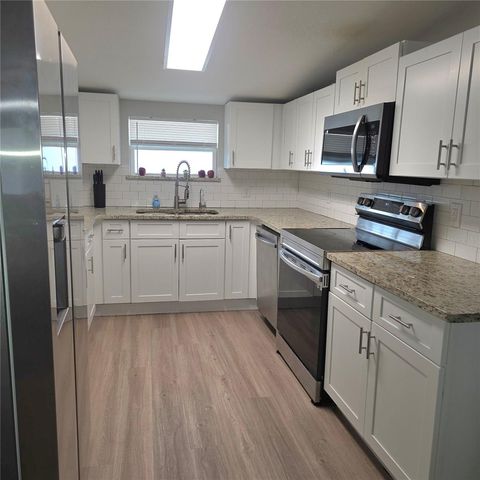 416 W BROADWAY STREET, Fort Meade, FL 33841