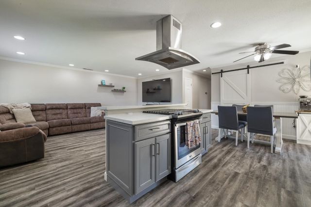 4808 Corona Way, Denair, CA 95316