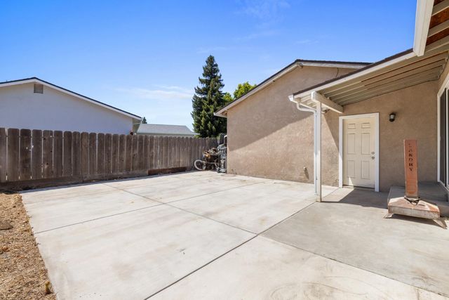 4808 Corona Way, Denair, CA 95316