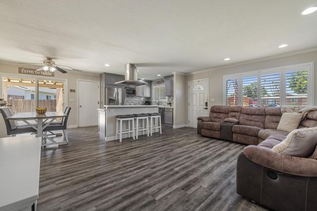 4808 Corona Way, Denair, CA 95316