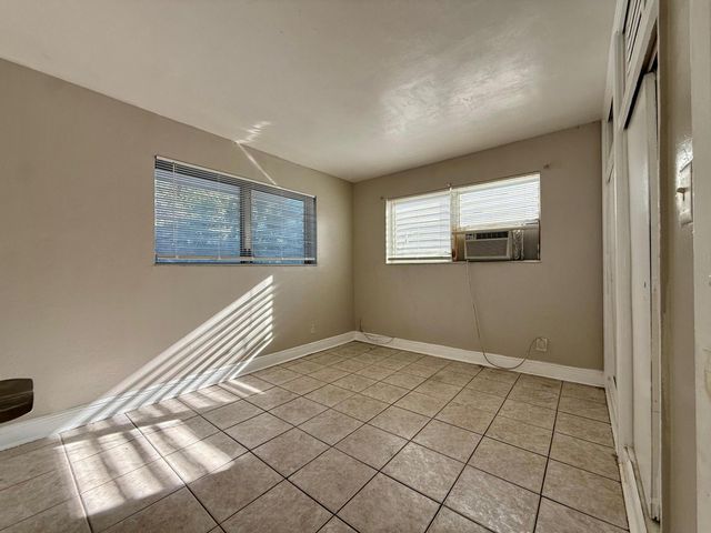 1241 W River Drive Unit 4, Margate, FL 33063