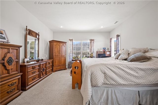 2935 Newhouse Drive, Charleston, WV 25302