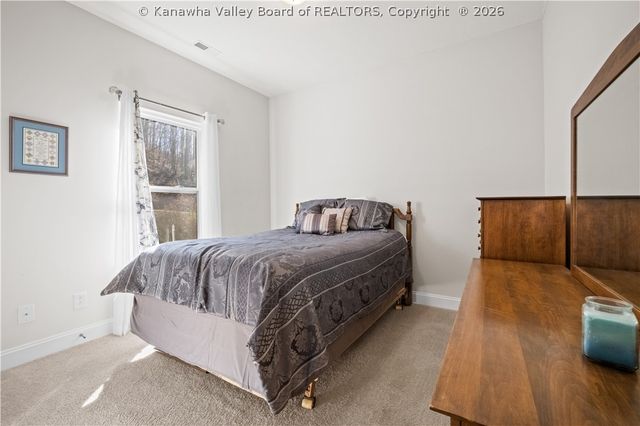 2935 Newhouse Drive, Charleston, WV 25302