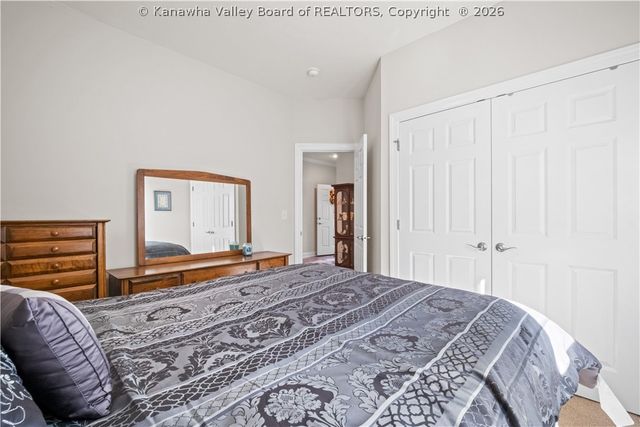 2935 Newhouse Drive, Charleston, WV 25302