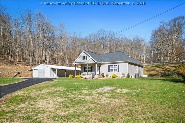 2935 Newhouse Drive, Charleston, WV 25302