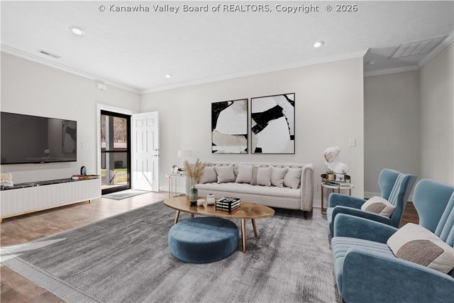 2935 Newhouse Drive, Charleston, WV 25302