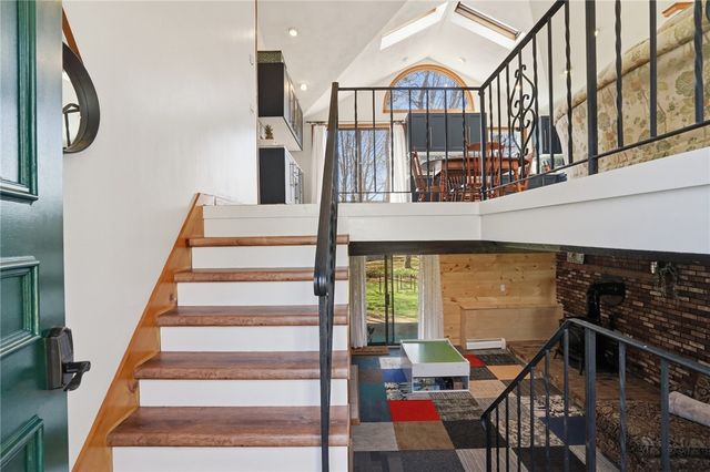 25 Daniel Drive, Coventry, RI 02816