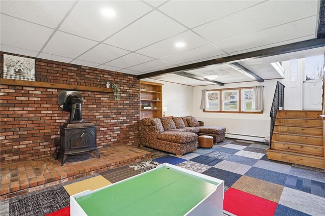 25 Daniel Drive, Coventry, RI 02816