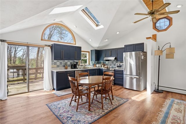 25 Daniel Drive, Coventry, RI 02816