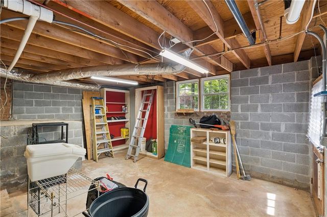 2627 Sterling Acres Drive, Tucker, GA 30084