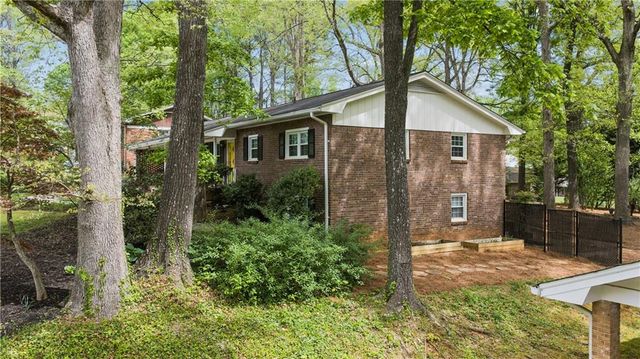 2627 Sterling Acres Drive, Tucker, GA 30084